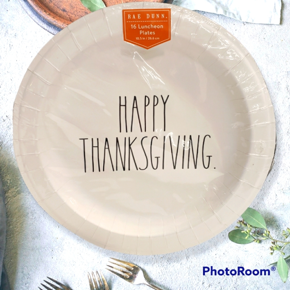 🆕️ 2020 Rae Dunn HAPPY THANKSGIVING 16 Paper Plates packed in original plastic - Picture 1 of 6